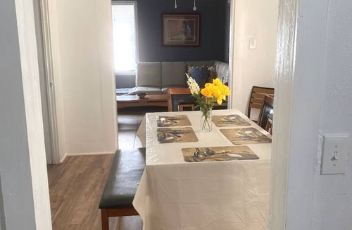 San Angelo House | Sleeps 4/Fenced Yard/Pet Friendly/Near Downtown