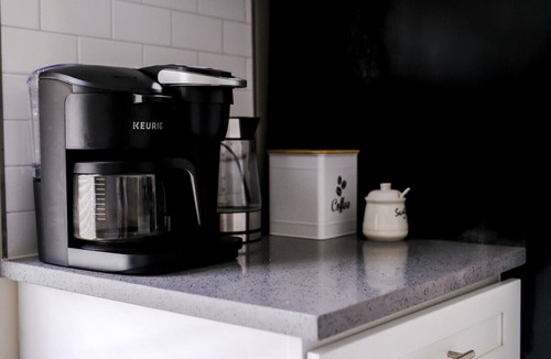 Irving Park East Apartment | Sleeps 4 New Modern 1BR Workspace