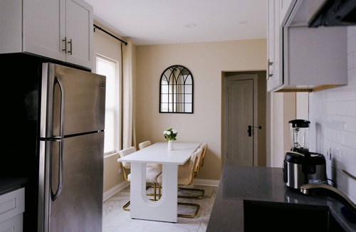 Irving Park East Apartment | Sleeps 4 New Modern 1BR Workspace