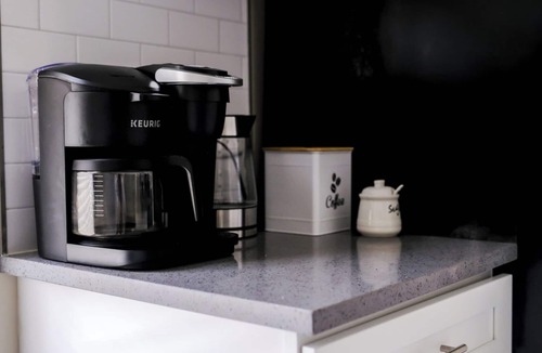 Irving Park East Apartment | Sleeps 4 New Modern 1BR Private Workspace