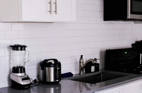 Irving Park East Apartment | Sleeps 4 New Modern 1BR Private Workspace