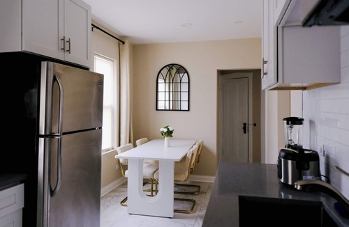 Irving Park East Apartment | Sleeps 4 New Modern 1BR Private Workspace