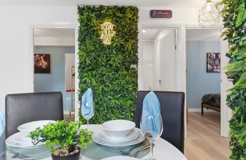 Hackney Wick Apartment | Sleeps 5 -Flat, Central, Hackney, Garden, Parking