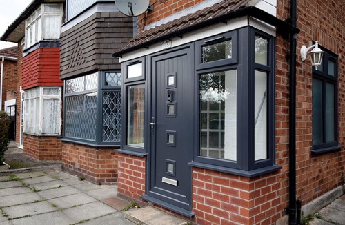 Cheadle House | Sleeps 5 with Free Parking