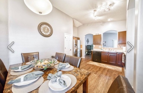Cottonflower House | Sleeps 6, 3 BD,2 Ba, 4 beds, pool, pets, Goodyear