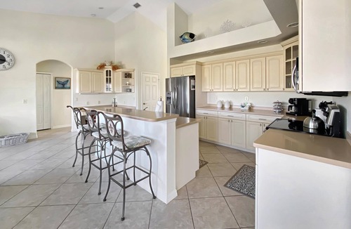 Long Meadow Villa | Sleeps 6, full refund*, heated pool, Dog ok