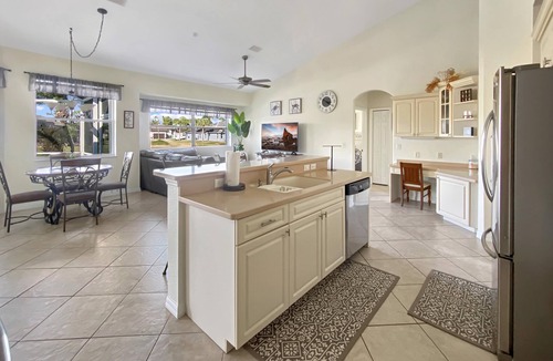 Long Meadow Villa | Sleeps 6, full refund*, heated pool, Dog ok