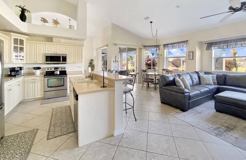 Long Meadow Villa | Sleeps 6, full refund*, heated pool, Dog ok