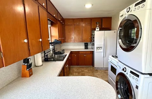 Richland Hills House | Sleeps 6: Pet & Family Friendly!