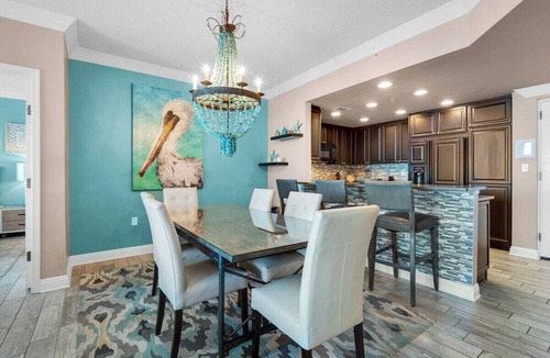 Pensacola Beach Resort | Sleeps 6-Stunning Bay Front Views-Luxury Resort