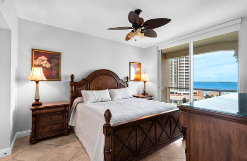 Pensacola Beach Resort | Sleeps 6-Stunning Bay Views-Luxury Resort