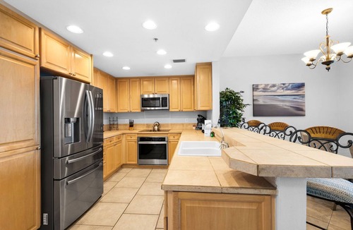 Pensacola Beach Resort | Sleeps 6-Stunning Bay Views-Luxury Resort