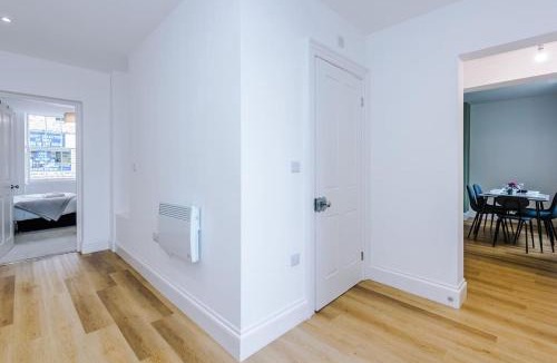 Otley Apartment | Sleeps 6, Stylish Apartment, Perfect For Groups, Long Term Disc