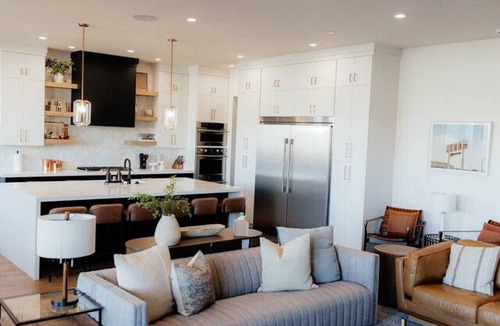 Hurricane House | Sleeps 60! Pickleball, Hot tubs, Sauna, and more!