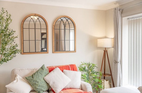 Ainley Top House | Sleeps 7, 3 bed, 5 beds