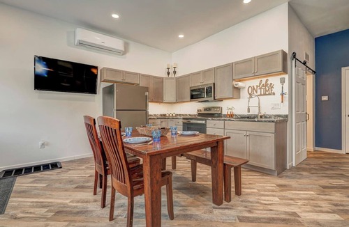 Spirit Lake House | Sleeps 7|Newly Built 3BD 2BTH| Kid+Pet Friendly