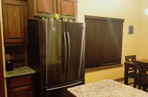 South Oklahoma City House | Sleeps 7/OU Campus/Airport/Restaurants/Shopping Nearby