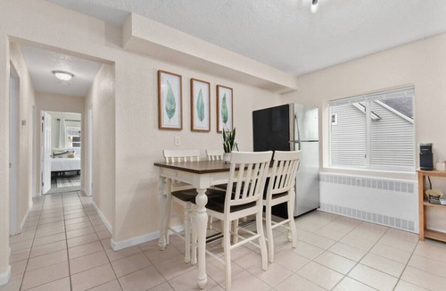 Sheboygan Apartment | Sleeps 7{SPACIOUS}Pets Welcome!