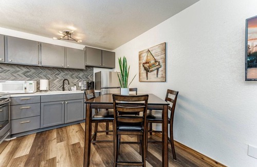 Wichita Apartment | Sleeps 8 | 2 Apts | Safe, Cozy Apt Near Downtown