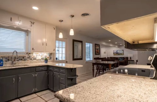 Richland Hills House | Sleeps 8: Family/Pet Friendly/Pool/Ping Pong
