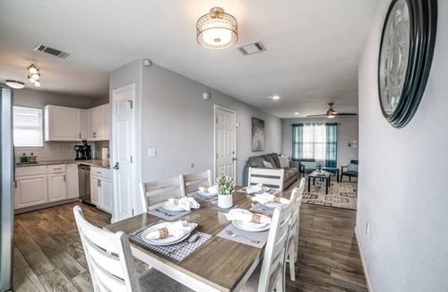 Arena District House | Sleeps 8 | Private Pool + Close to RiverWalk
