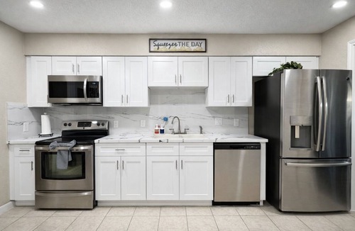 Northeast Houston House | Sleeps 8 w Parking Fern Valley Retreat