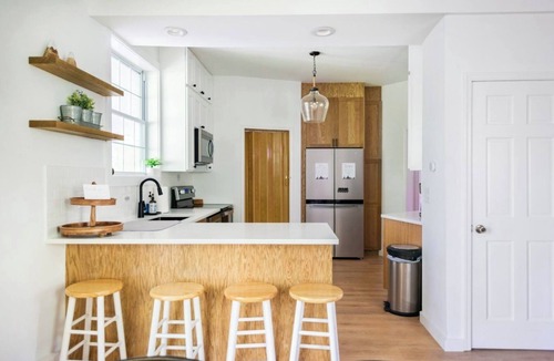 Catskill House | Sleeps up to 8- Catskill Cabin with Fire Pit & Indoor Jacuzzi Tub