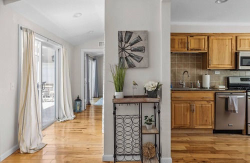 Bridgeport House | Sleeps10 Lakefront Retreat: Fire Pit & Near Casin