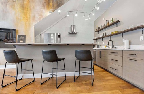 Shelby Park House | Sleeps18 9Beds 7BR 4BA Swepson Estate