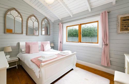 Fangfoss House | Sleeps6- Hot Tub- Pet Friendly- Log Burner