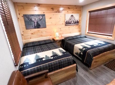 North Greece Hotel | Sleepy Bear Inn