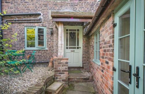 Jackfield House | Sleepy Hollow