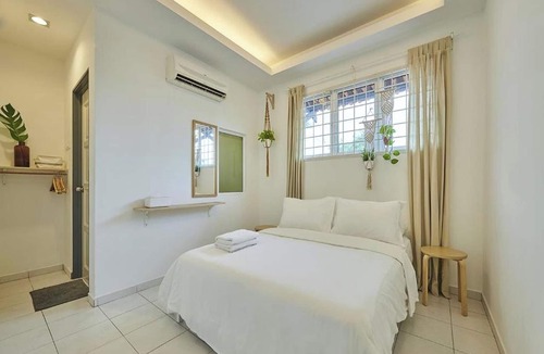 Bandar Melaka Hostel | Sleepy Nomad Hostel