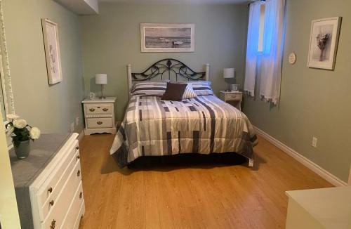 Pine Grove House | Sleepy Pines Place