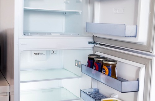 Echuca House | Sleepy Shackell - 12pm checkout, breakfast.