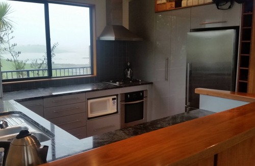 Taiharuru House | Slice of Pacific Paradise