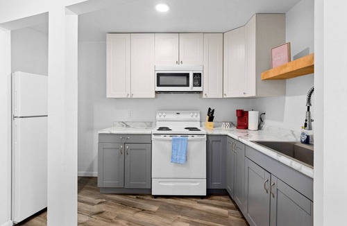 Orange Prairie Apartment | Slice of the Good Life - Concord B2