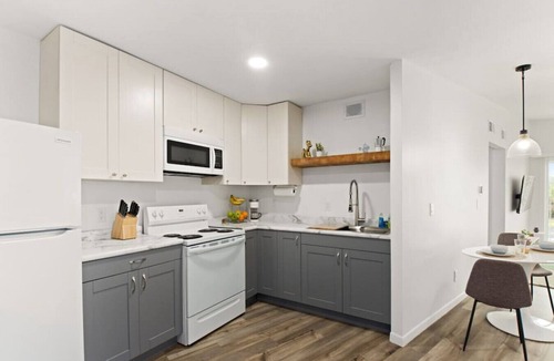 Orange Prairie Apartment | Slice of the Good Life: Concord C2