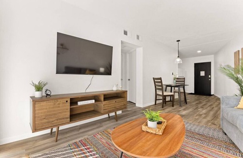 Orange Prairie Apartment | Slice of the Good Life: Concord A6