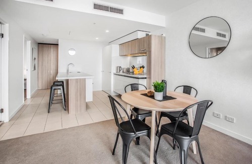 Fortitude Valley Apartment | Slick Valley Pad with Balcony and Rooftop Pool
