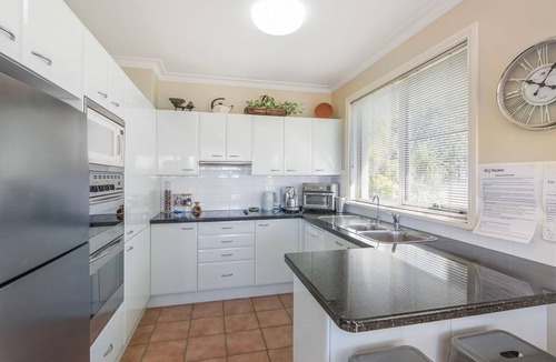 Laurieton Apartment | Slipways - river front holiday unit