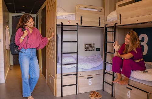 Bassins a Flot Hostel | Slo Bordeaux Hostel