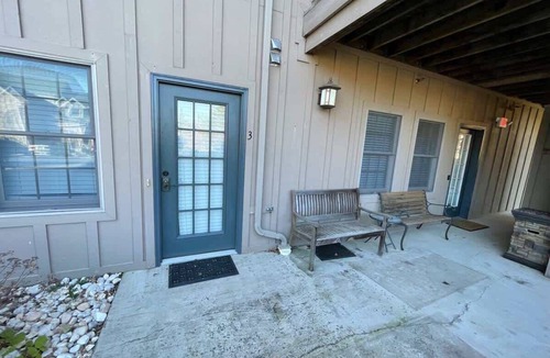 Mercersburg Condo | Slope side Studio Condo