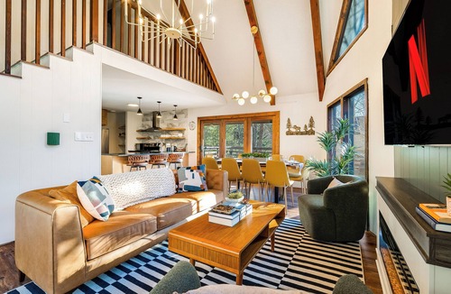 Massanutten Ski Chalet | Slope View Chalet Hot Tub, Firepit, Family Fun
