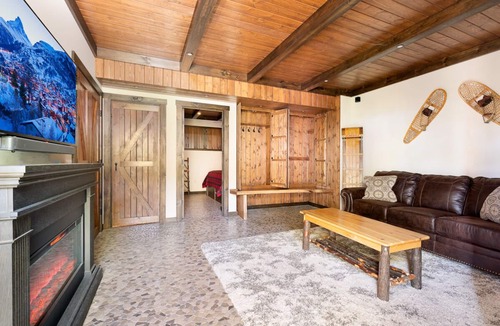 Village at Camelback House | SLOPESIDE@CAMELBACK