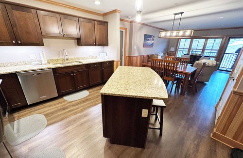 North Conway Condo | Slopeside Retreat at Cranmore, Ski-in/Ski-out