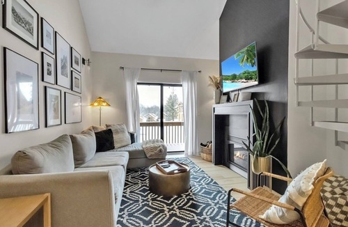 Great Valley Condo | Slopeside Retreat with Modern Mountain Style