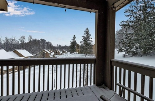 Great Valley Condo | Slopeside Retreat with Modern Mountain Style