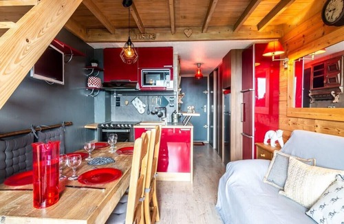 Manigod Condo | Slow Chalet MtBlanc Soleil Ski-in/out Nice View Balcony Elevator Parking