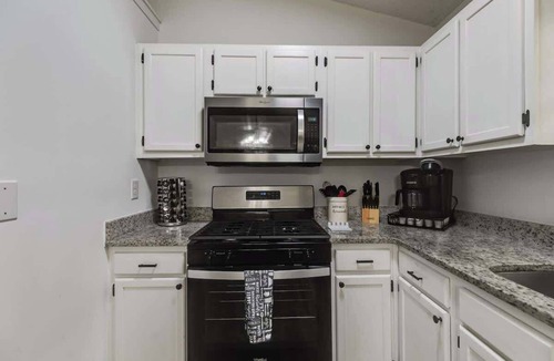 Villa Rica House | Slow Mornings & Firelight Nights | Cozy Tree Retreat